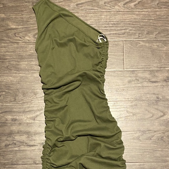 Shein Ruched off the shoulder Dress - Picture 3 of 3